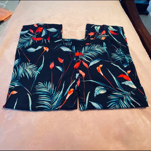 Liz Claiborne Flowy Pants - Picture 3 of 8